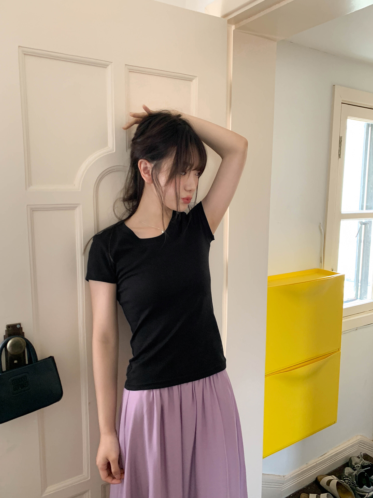 Women's Slim Solid Color U-Neck Short Sleeve T-Shirt - Flattering Basic Top for Summer 2025, Casual Chic Style Women's Slim Solid Color U-Neck Short Sleeve T-Shirt - Flattering Basic Top for Summer 2025, Casual Chic Style