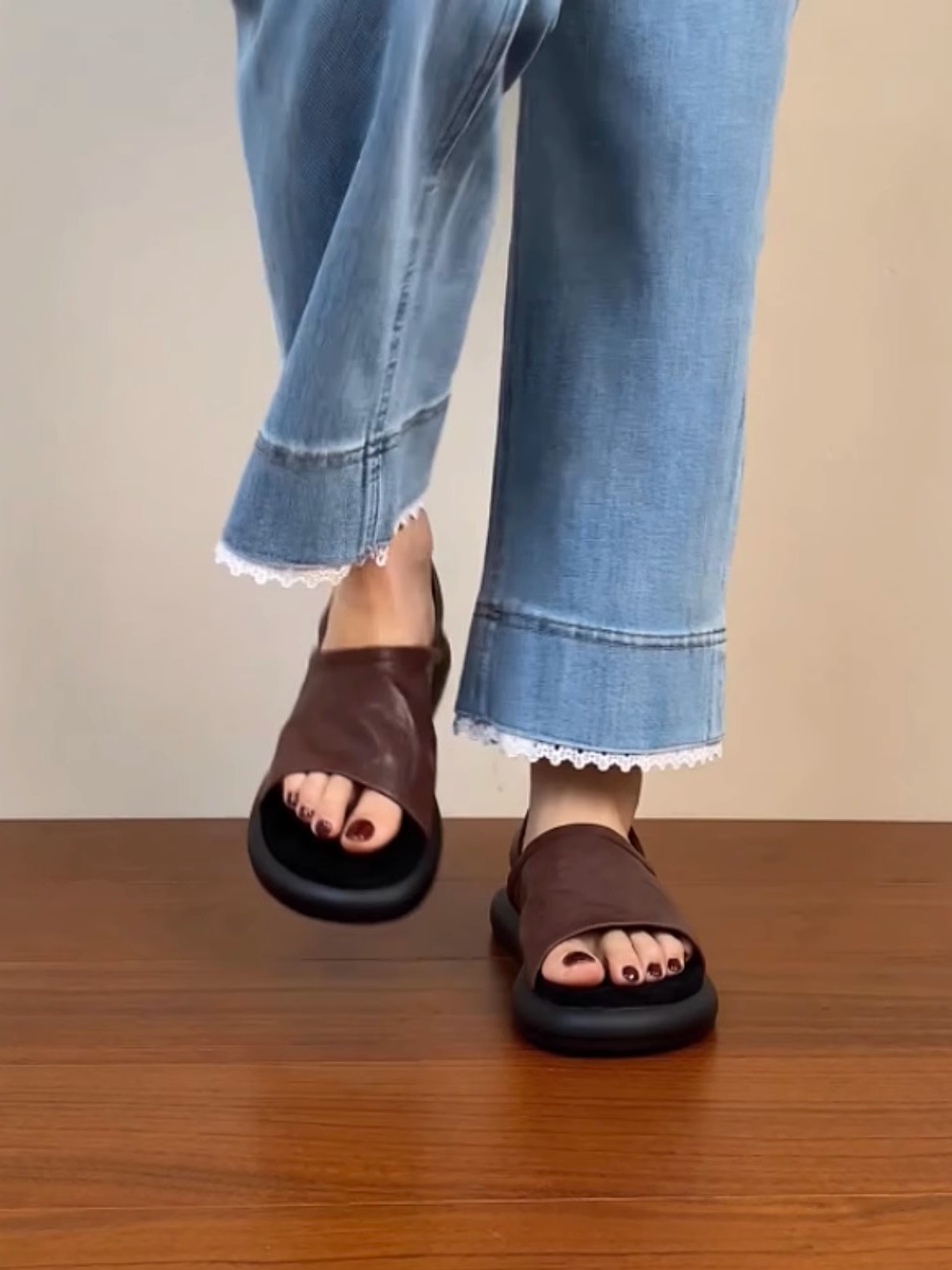 Women's Soft Comfortable Flat Open-Toe Sandals in Top Layer Cowhide - 2025 Summer Casual Footwear Women's Soft Comfortable Flat Open-Toe Sandals in Top Layer Cowhide - 2025 Summer Casual Footwear