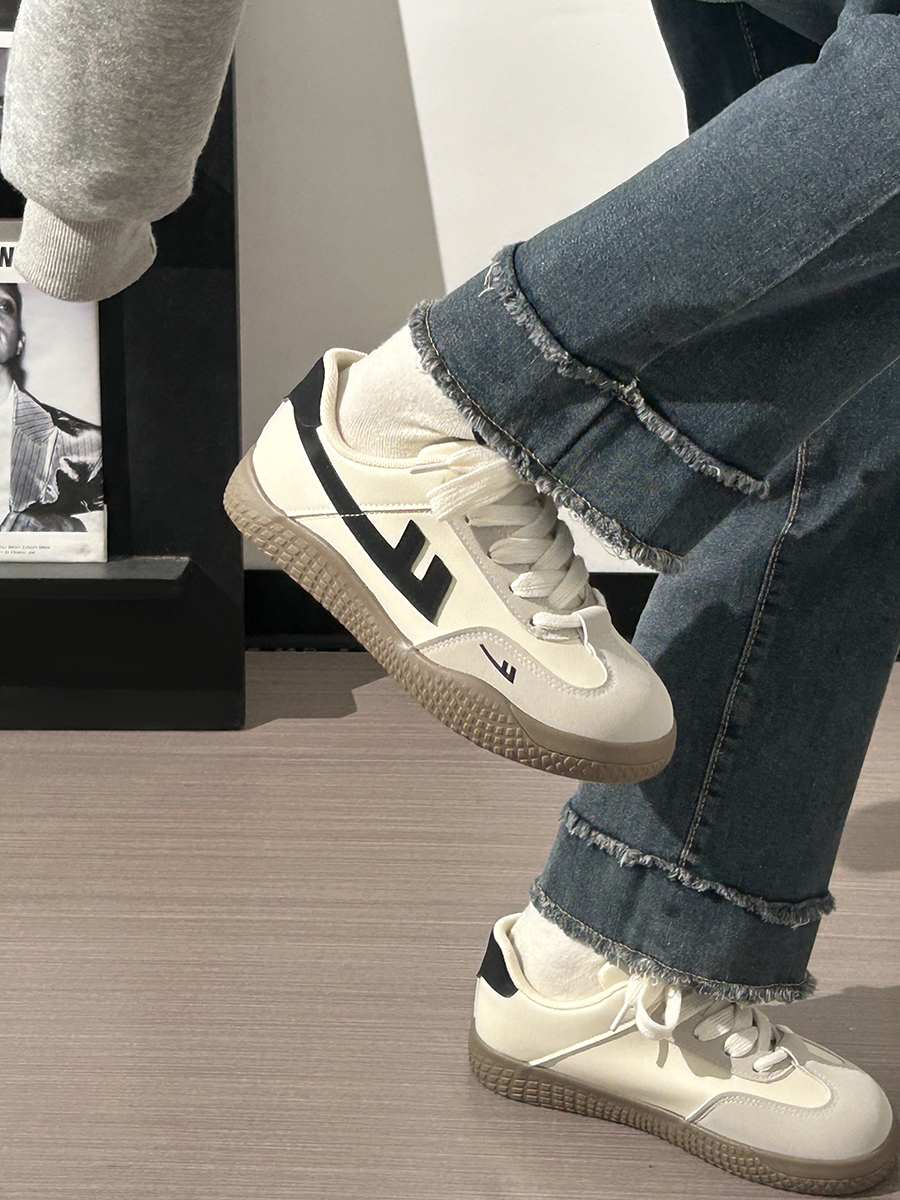 Women's Soft-Soled White Sneakers - Trendy Mesh Breathable Board Shoes for Summer 2025, Korean Style, Ins Fashion Women's Soft-Soled White Sneakers - Trendy Mesh Breathable Board Shoes for Summer 2025, Korean Style, Ins Fashion