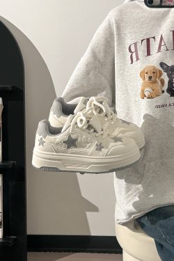 Women's Spring Thick-Soled White Sneakers, Versatile Minimalist Design, Niche Big Toe Shoes for a Trendy Look