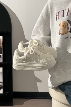 Women's Spring Thick-Soled White Sneakers, Versatile Minimalist Design, Niche Big Toe Shoes for a Trendy Look