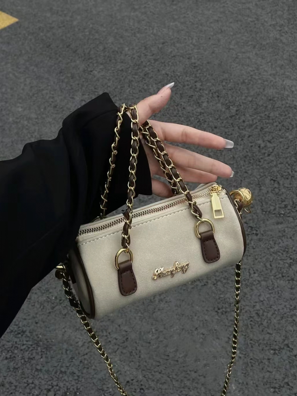 Women's Suede Handheld Round Tube Bag - Summer 2023 Niche Design Underarm Chain Crossbody Bag with High-Quality Texture Women's Suede Handheld Round Tube Bag - Summer 2023 Niche Design Underarm Chain Crossbody Bag with High-Quality Texture