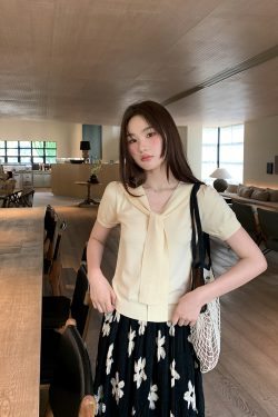 Women's Summer 2025 Irregular Flowing Tie-Knit V-Neck Short Sleeve T-Shirt - Trendy French Style