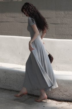 Women's Summer 2025 Round Neck Ribbed Striped A-Line Dress, Spliced Flared Skirt, Waist-Cinching, Solid Color, Cotton