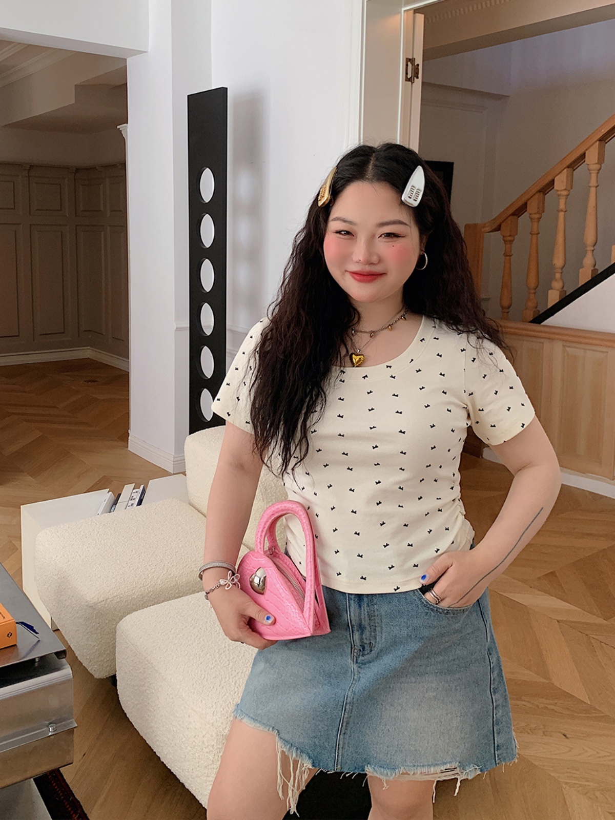 Women's Summer 2025 Short Sleeve Waist-Cinching Slim Fit T-Shirt - Stylish Casual Top for 90s and Y2K Inspired Looks Women's Summer 2025 Short Sleeve Waist-Cinching Slim Fit T-Shirt - Stylish Casual Top for 90s and Y2K Inspired Looks