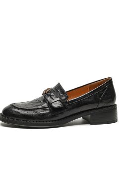 Women's Summer 2025 Soft Bottom Loafers - British Style Flat Heel Leather Shoes with Camellia Design