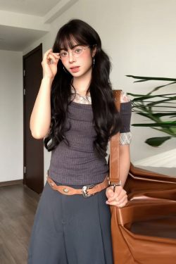 Women's Summer Fake Two-Piece Layered Short Sleeve Shirt, Spliced Knitted College Style, Slim Fit Flattering Top