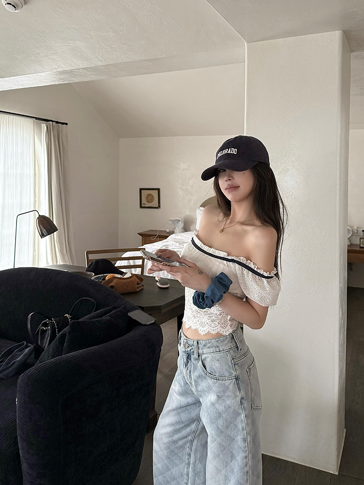 Women’s Summer Lace Splicing One-Shoulder Slim Top - Short Sleeve T-Shirt in White Tea, Sweet Desire Style Women’s Summer Lace Splicing One-Shoulder Slim Top - Short Sleeve T-Shirt in White Tea, Sweet Desire Style