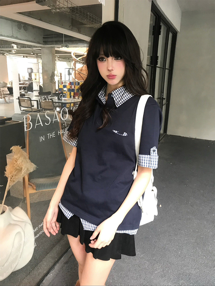 Women's Summer Retro Short-Sleeve Polo Shirt, MIU-Style Plaid Splicing Faux Two-Piece T-Shirt, Slim Fit, Trendy 90s Inspired Top Women's Summer Retro Short-Sleeve Polo Shirt, MIU-Style Plaid Splicing Faux Two-Piece T-Shirt, Slim Fit, Trendy 90s Inspired Top