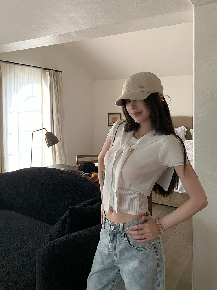 Women's Summer White Short Sleeve T-Shirt and Shawl Knitted Two-Piece Set, Lightweight, Holiday Fresh, Y2K Style Women's Summer White Short Sleeve T-Shirt and Shawl Knitted Two-Piece Set, Lightweight, Holiday Fresh, Y2K Style