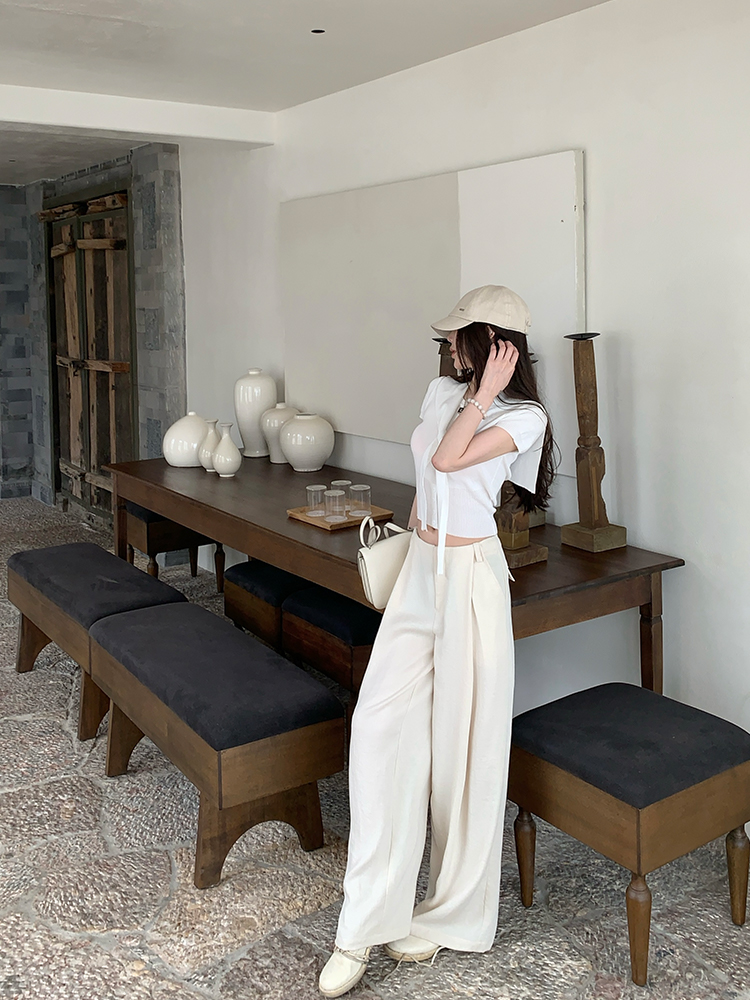 Women's Summer White Short Sleeve T-Shirt and Shawl Knitted Two-Piece Set, Lightweight, Holiday Fresh, Y2K Style Women's Summer White Short Sleeve T-Shirt and Shawl Knitted Two-Piece Set, Lightweight, Holiday Fresh, Y2K Style