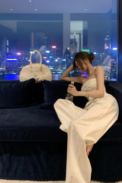 Women's Summer White Strapless Two-Piece Set with Waist-Cinching and Wide-Leg Pants - Casual Chic Style for Effortless Elegance