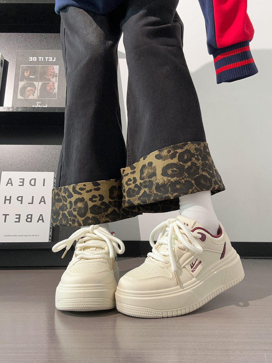 Women's Thick-Soled White Shoes, Breathable Retro Korean Style Big Toe Design, Height-Increasing Versatile Bread Shoes Women's Thick-Soled White Shoes, Breathable Retro Korean Style Big Toe Design, Height-Increasing Versatile Bread Shoes