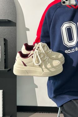 Women's Thick-Soled White Shoes, Breathable Retro Korean Style Big Toe Design, Height-Increasing Versatile Bread Shoes