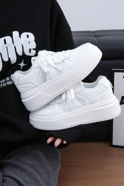 Women's Thick-Soled White Shoes, Breathable Retro Korean Style Big Toe Design, Height-Increasing Versatile Bread Shoes