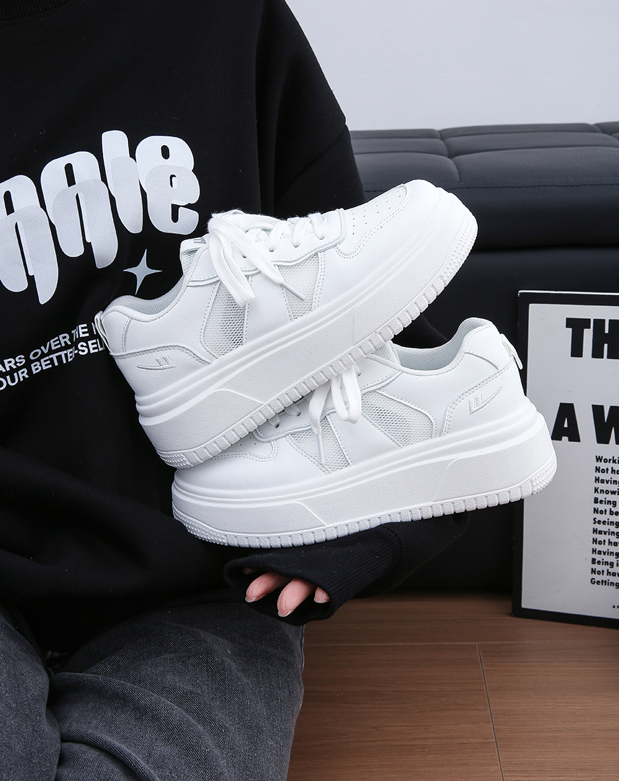 Women's Thick-Soled White Shoes, Breathable Retro Korean Style Big Toe Design, Height-Increasing Versatile Bread Shoes Women's Thick-Soled White Shoes, Breathable Retro Korean Style Big Toe Design, Height-Increasing Versatile Bread Shoes