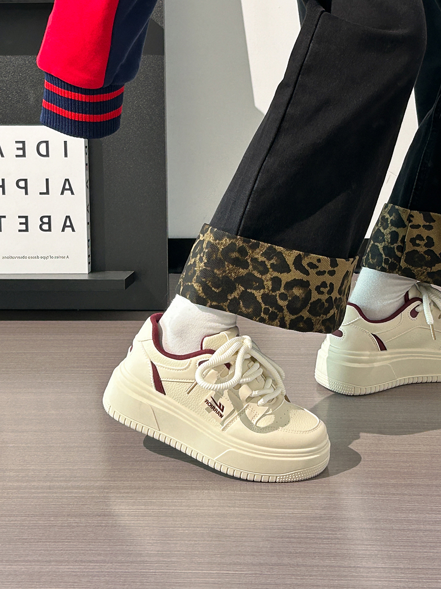 Women's Thick-Soled White Shoes, Breathable Retro Korean Style Big Toe Design, Height-Increasing Versatile Bread Shoes Women's Thick-Soled White Shoes, Breathable Retro Korean Style Big Toe Design, Height-Increasing Versatile Bread Shoes