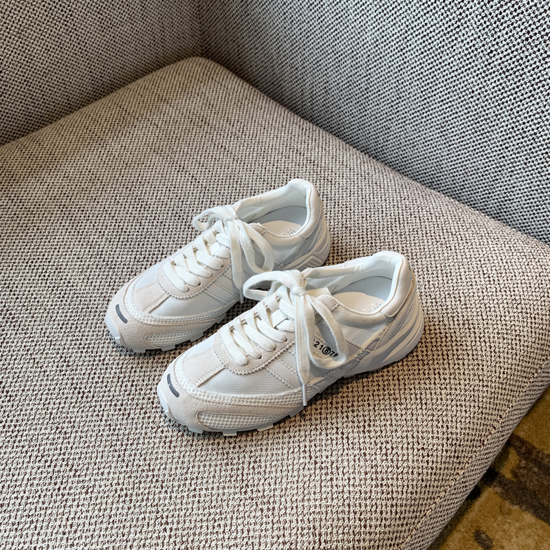 Women's Ultra-Light Breathable White Sneakers 2025 – Summer Mesh Casual Jogging Shoes with Thick Sole for Comfort and Style Women's Ultra-Light Breathable White Sneakers 2025 – Summer Mesh Casual Jogging Shoes with Thick Sole for Comfort and Style