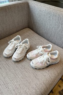 Women's Ultra-Light Breathable White Sneakers 2025 – Summer Mesh Casual Jogging Shoes with Thick Sole for Comfort and Style