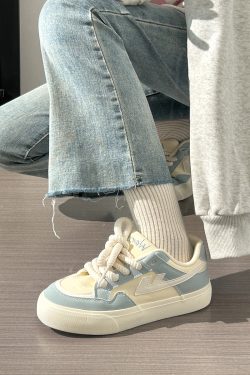 Women’s Versatile Little White Canvas Sneakers - Breathable Soft Sole Summer Shoes - Trendy Casual Footwear for Everyday Style