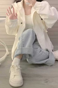 Women's Vintage Chic Lightweight White Sun Protection Jacket with Hood, Short Cardigan for Junior High and High School Students