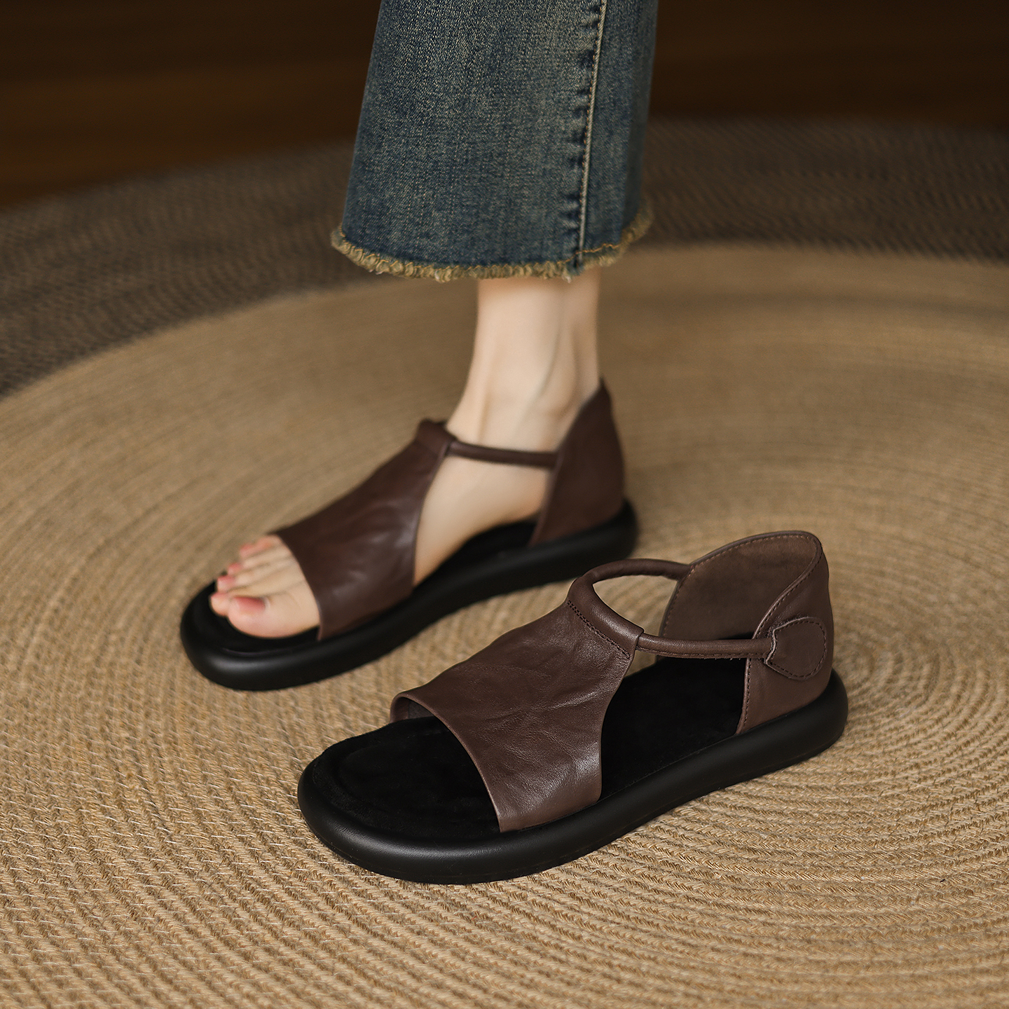 Women's Vintage French Thick-Soled Roman Sandals - Non-Luxury Genuine Leather Open-Toe Round Toe Summer 2025 Footwear Women's Vintage French Thick-Soled Roman Sandals - Non-Luxury Genuine Leather Open-Toe Round Toe Summer 2025 Footwear