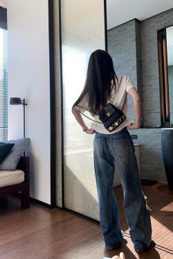 Women's Vintage Loose Ripped Straight Leg Jeans in Yuppie Casual Style - Summer 90s Vibe