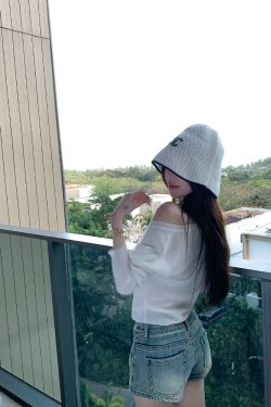 Women's Vintage Summer Slim-Fit Denim Hot Pants Shorts - Versatile Casual Style for Y2K and 90s Fashion