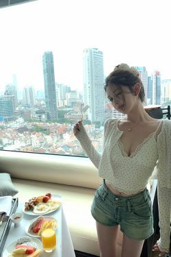 Women's Vintage Summer Slim-Fit Denim Hot Pants Shorts - Versatile Casual Style for Y2K and 90s Fashion