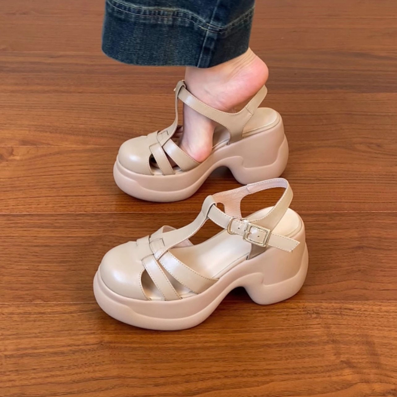 Women's Waterproof Platform High Heel Roman Sandals - Thick-Soled Round Toe Pig Cage Design for Summer 2025 Women's Waterproof Platform High Heel Roman Sandals - Thick-Soled Round Toe Pig Cage Design for Summer 2025