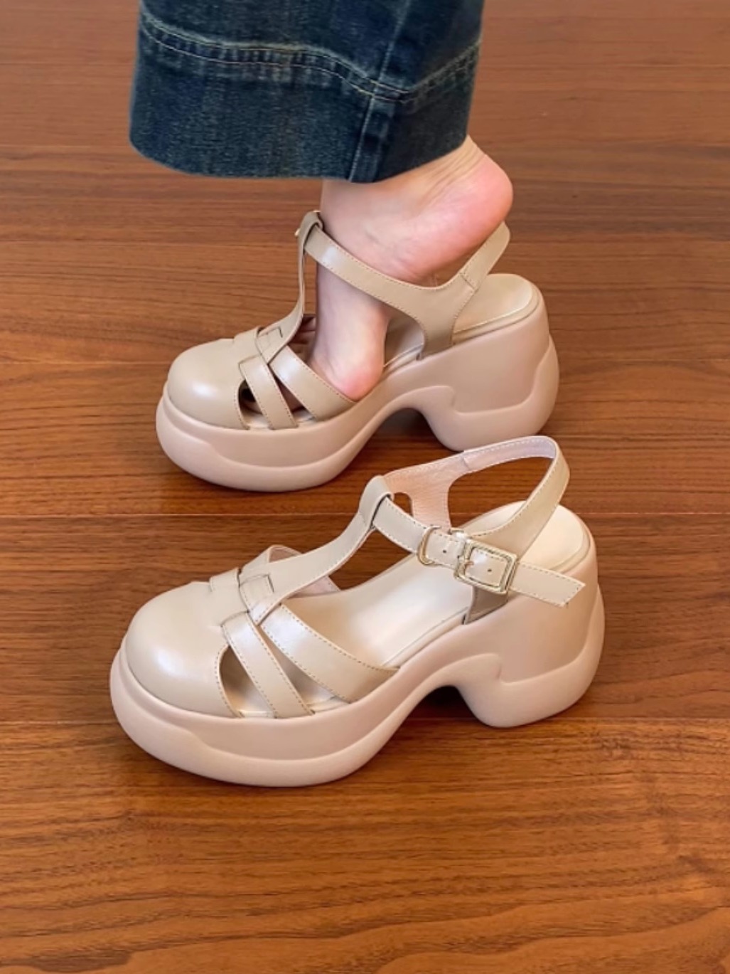 Women's Waterproof Platform High Heel Roman Sandals - Thick-Soled Round Toe Pig Cage Design for Summer 2025 Women's Waterproof Platform High Heel Roman Sandals - Thick-Soled Round Toe Pig Cage Design for Summer 2025