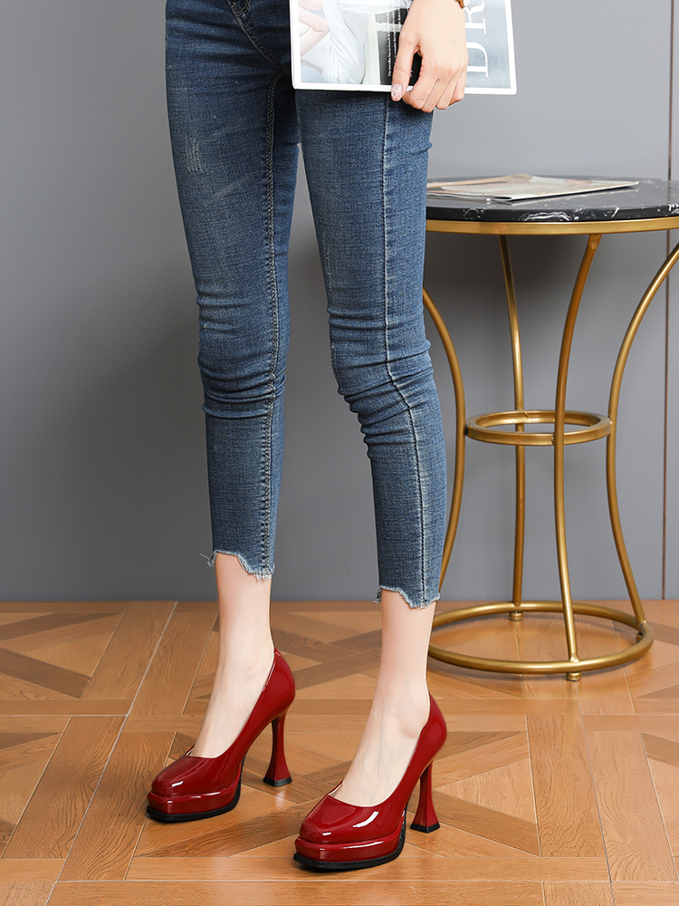 Women's Waterproof Platform High Heels - Elegant Thin Heels for Ceremonies, Runway Shows, and Spring 2025 Fashion Trends Women's Waterproof Platform High Heels - Elegant Thin Heels for Ceremonies, Runway Shows, and Spring 2025 Fashion Trends