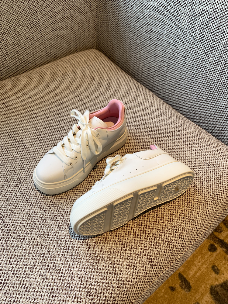 Women's White Lace-Up Sneakers - Comfortable Thick-Soled Genuine Leather Casual Footwear for Spring 2025 - Versatile Student Style Women's White Lace-Up Sneakers - Comfortable Thick-Soled Genuine Leather Casual Footwear for Spring 2025 - Versatile Student Style