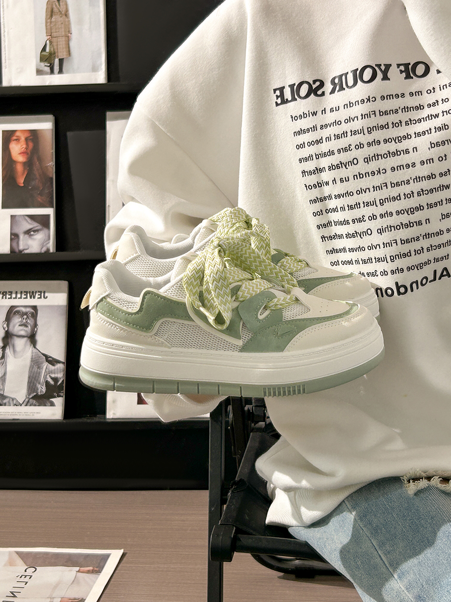 Women's White Thick-Soled Sneakers - Breathable Casual Skate Shoes for Spring Summer - Versatile Niche Fashion Footwear Women's White Thick-Soled Sneakers - Breathable Casual Skate Shoes for Spring Summer - Versatile Niche Fashion Footwear