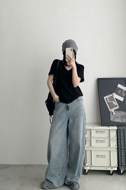 Women's White V-Neck Short Sleeve T-Shirt, Loose Fit Drop Shoulder, Spring Summer Basic Top, Versatile Layering Piece