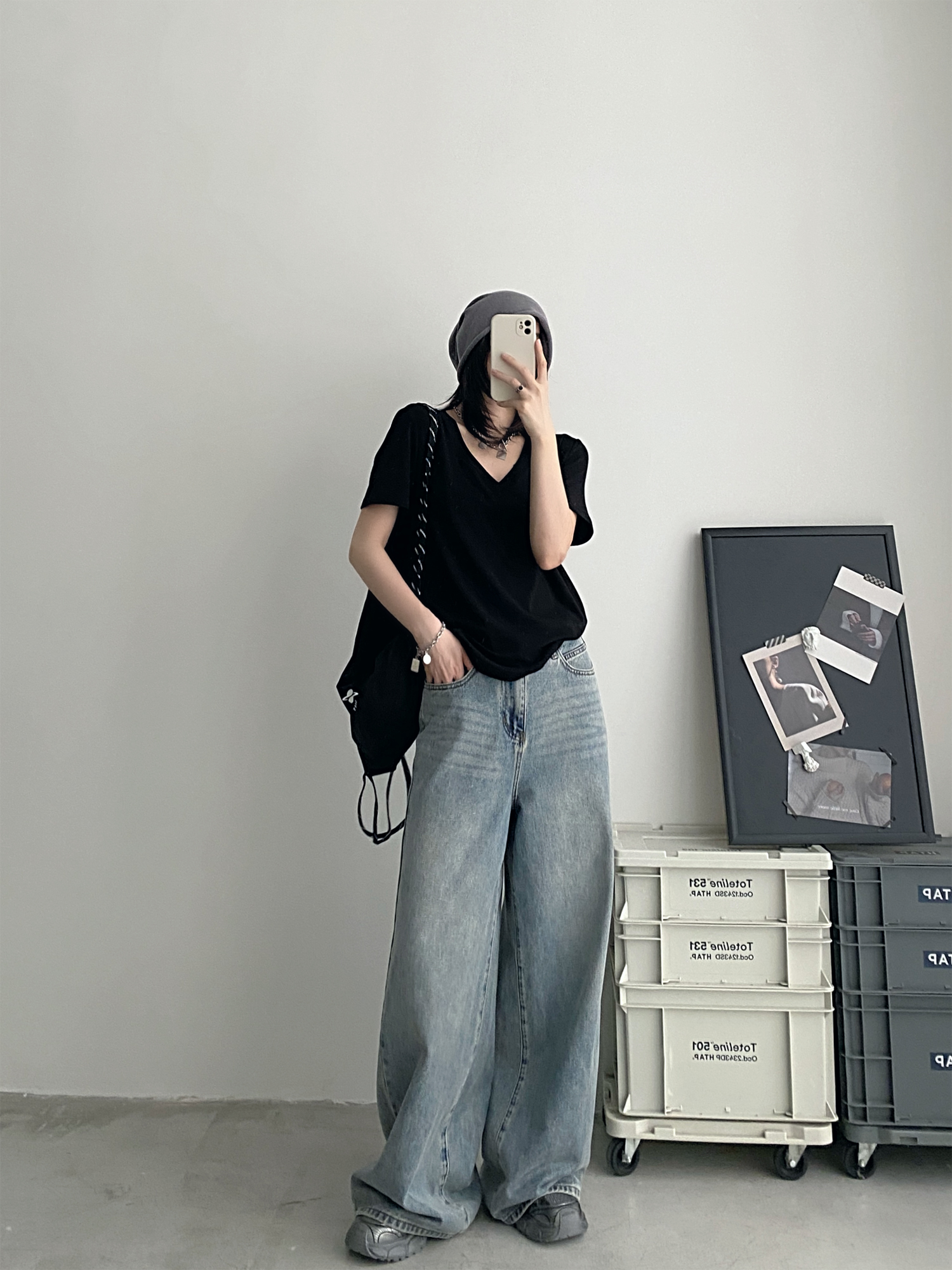 Women's White V-Neck Short Sleeve T-Shirt, Loose Fit Drop Shoulder, Spring Summer Basic Top, Versatile Layering Piece Women's White V-Neck Short Sleeve T-Shirt, Loose Fit Drop Shoulder, Spring Summer Basic Top, Versatile Layering Piece