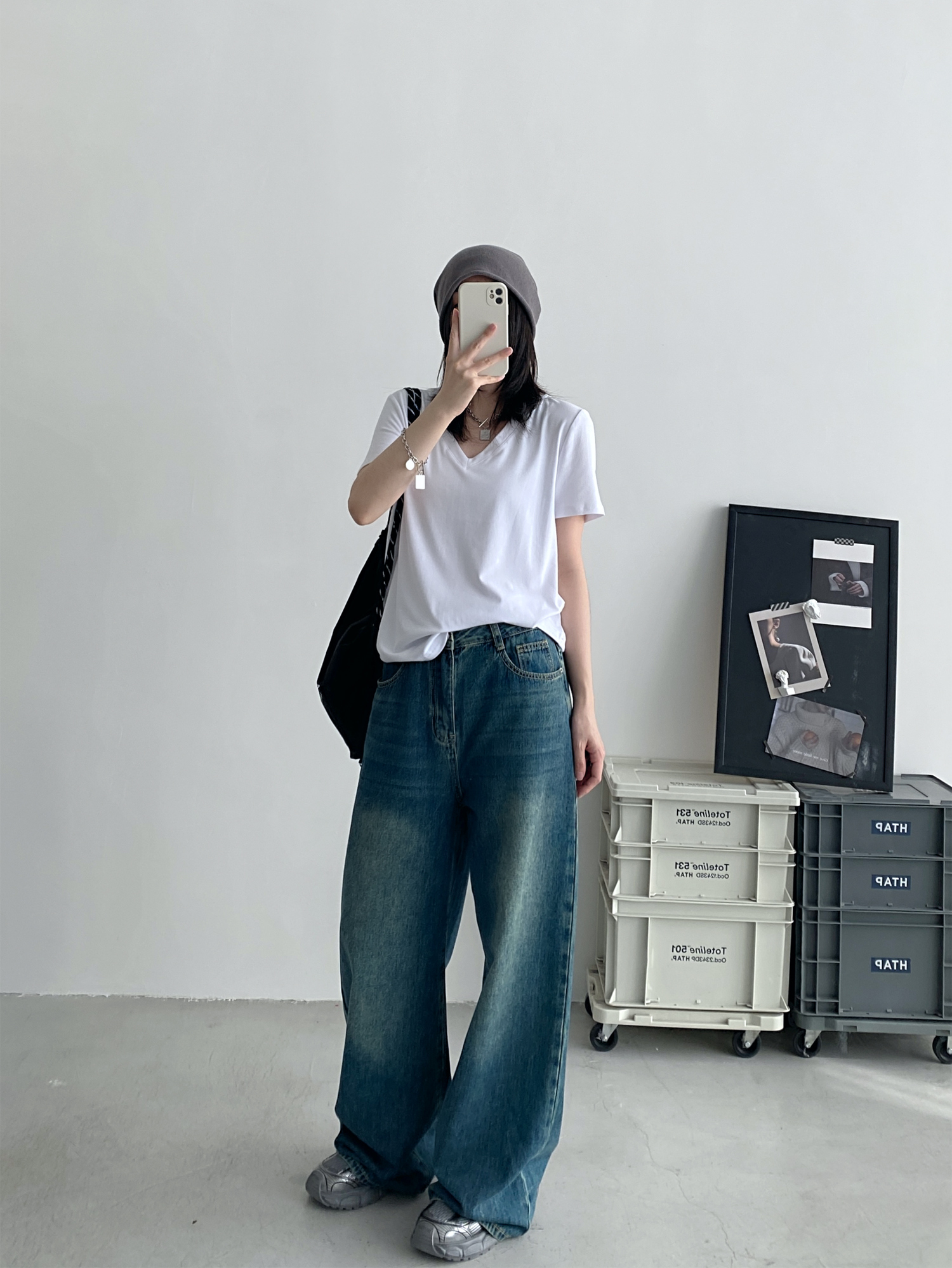 Women's White V-Neck Short Sleeve T-Shirt, Loose Fit Drop Shoulder, Spring Summer Basic Top, Versatile Layering Piece Women's White V-Neck Short Sleeve T-Shirt, Loose Fit Drop Shoulder, Spring Summer Basic Top, Versatile Layering Piece