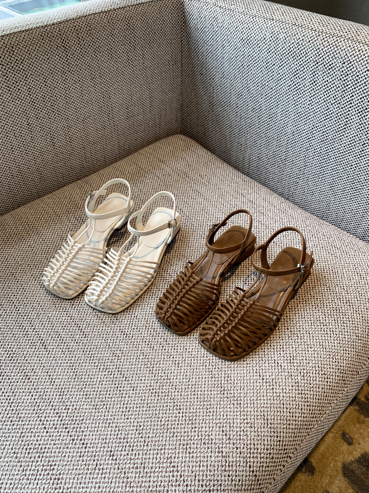 Women's Woven Closed-Toe Sandals 2025 Summer Korean Style Breathable Hollow Roman Commuter Shoes for Versatile Fashion Women's Woven Closed-Toe Sandals 2025 Summer Korean Style Breathable Hollow Roman Commuter Shoes for Versatile Fashion