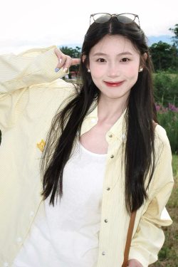 Women's Yellow Striped Shirt with Dog Embroidery, Loose Summer Jacket, American Style, Sun Protection, Trendy Dopamine Top