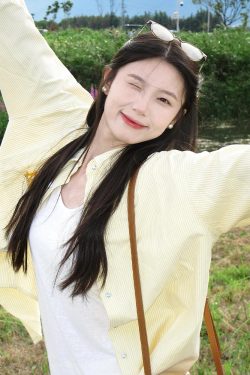 Women's Yellow Striped Shirt with Dog Embroidery, Loose Summer Jacket, American Style, Sun Protection, Trendy Dopamine Top