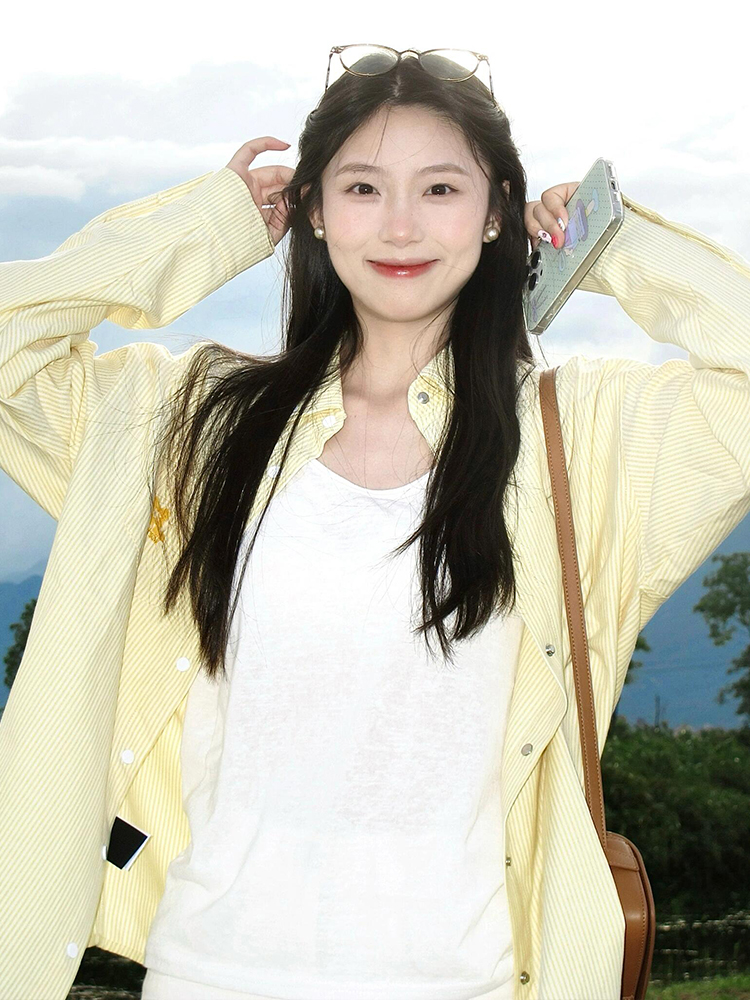 Women's Yellow Striped Shirt with Dog Embroidery, Loose Summer Jacket, American Style, Sun Protection, Trendy Dopamine Top Women's Yellow Striped Shirt with Dog Embroidery, Loose Summer Jacket, American Style, Sun Protection, Trendy Dopamine Top