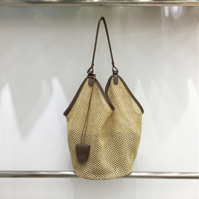 Woven Straw Tote Bag for Summer 2025 - Large Capacity Casual Shoulder Bag for Vacation and Everyday Use Woven Straw Tote Bag for Summer 2025 - Large Capacity Casual Shoulder Bag for Vacation and Everyday Use