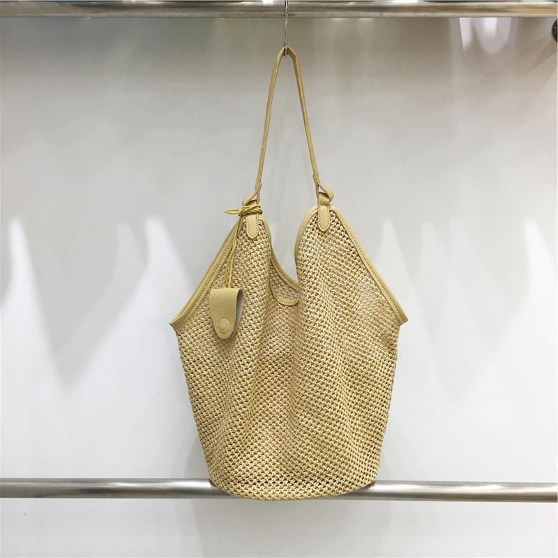 Woven Straw Tote Bag for Summer 2025 - Large Capacity Casual Shoulder Bag for Vacation and Everyday Use Woven Straw Tote Bag for Summer 2025 - Large Capacity Casual Shoulder Bag for Vacation and Everyday Use