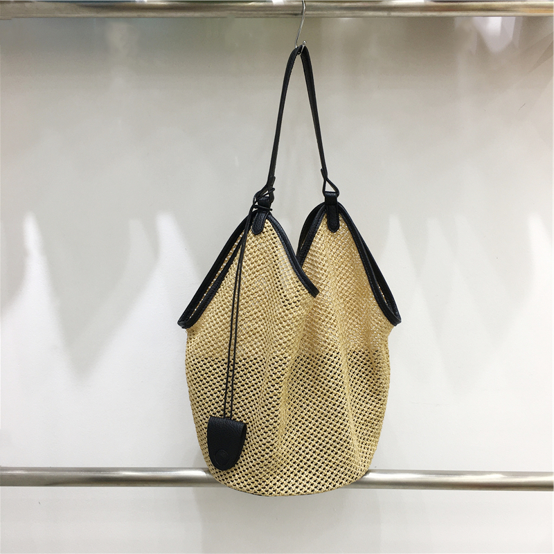 Woven Straw Tote Bag for Summer 2025 - Large Capacity Casual Shoulder Bag for Vacation and Everyday Use Woven Straw Tote Bag for Summer 2025 - Large Capacity Casual Shoulder Bag for Vacation and Everyday Use