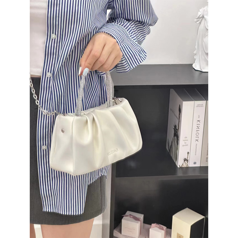 Wrinkled Cloud Bag for Women - 2023 Summer Niche Design, Trendy Crossbody Handbag with Chain, Versatile Fashion Accessory Wrinkled Cloud Bag for Women - 2023 Summer Niche Design, Trendy Crossbody Handbag with Chain, Versatile Fashion Accessory