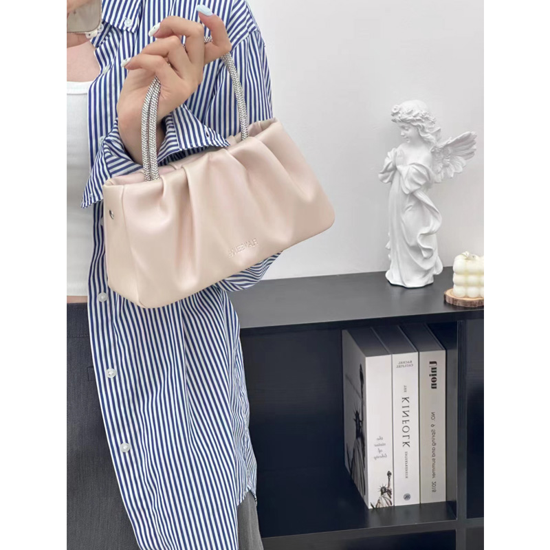 Wrinkled Cloud Bag for Women - 2023 Summer Niche Design, Trendy Crossbody Handbag with Chain, Versatile Fashion Accessory Wrinkled Cloud Bag for Women - 2023 Summer Niche Design, Trendy Crossbody Handbag with Chain, Versatile Fashion Accessory