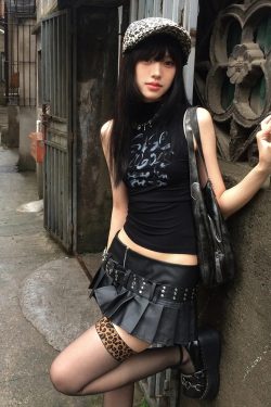 Y2K American-Style Half-High Collar Sleeveless T-Shirt Vest for Women - Trendy Slim-Fit Summer Top