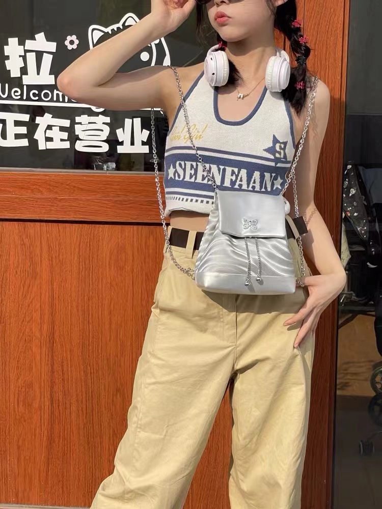 Y2K Butterfly Chain Backpack for Women - High-End Silver Small Bag, Sweet Cool Hot Girl Style, 2025 Trend Y2K Butterfly Chain Backpack for Women - High-End Silver Small Bag, Sweet Cool Hot Girl Style, 2025 Trend