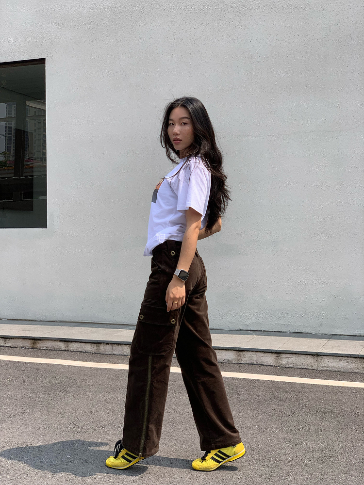 Y2K Cargo Pants with Zipper in Brown and Green - Towel Elastic Material, Trendy Waist-to-Hip Ratio, Urban Street Style Y2K Cargo Pants with Zipper in Brown and Green - Towel Elastic Material, Trendy Waist-to-Hip Ratio, Urban Street Style