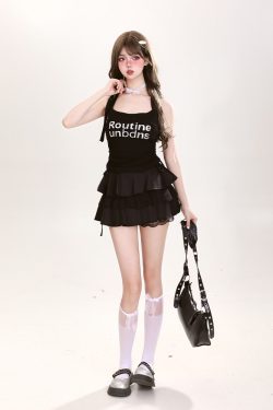 Y2K Halter Neck Sleeveless Summer Tank Top for Women - Hot and Spicy American Style Fashion Essential